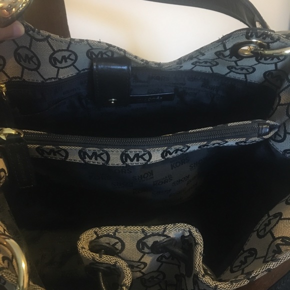 Michael Kors Purse - Picture 2 of 3